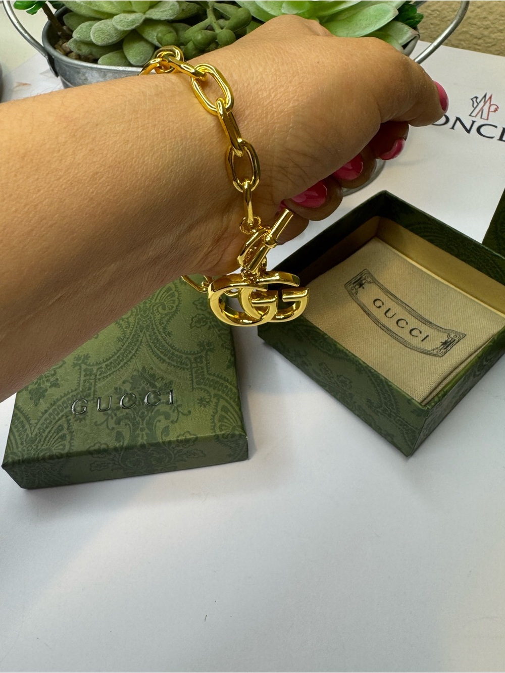 Gucci Gold-Tone Link Charm Bracelet